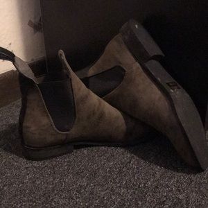 Women’s Chelsea Booties